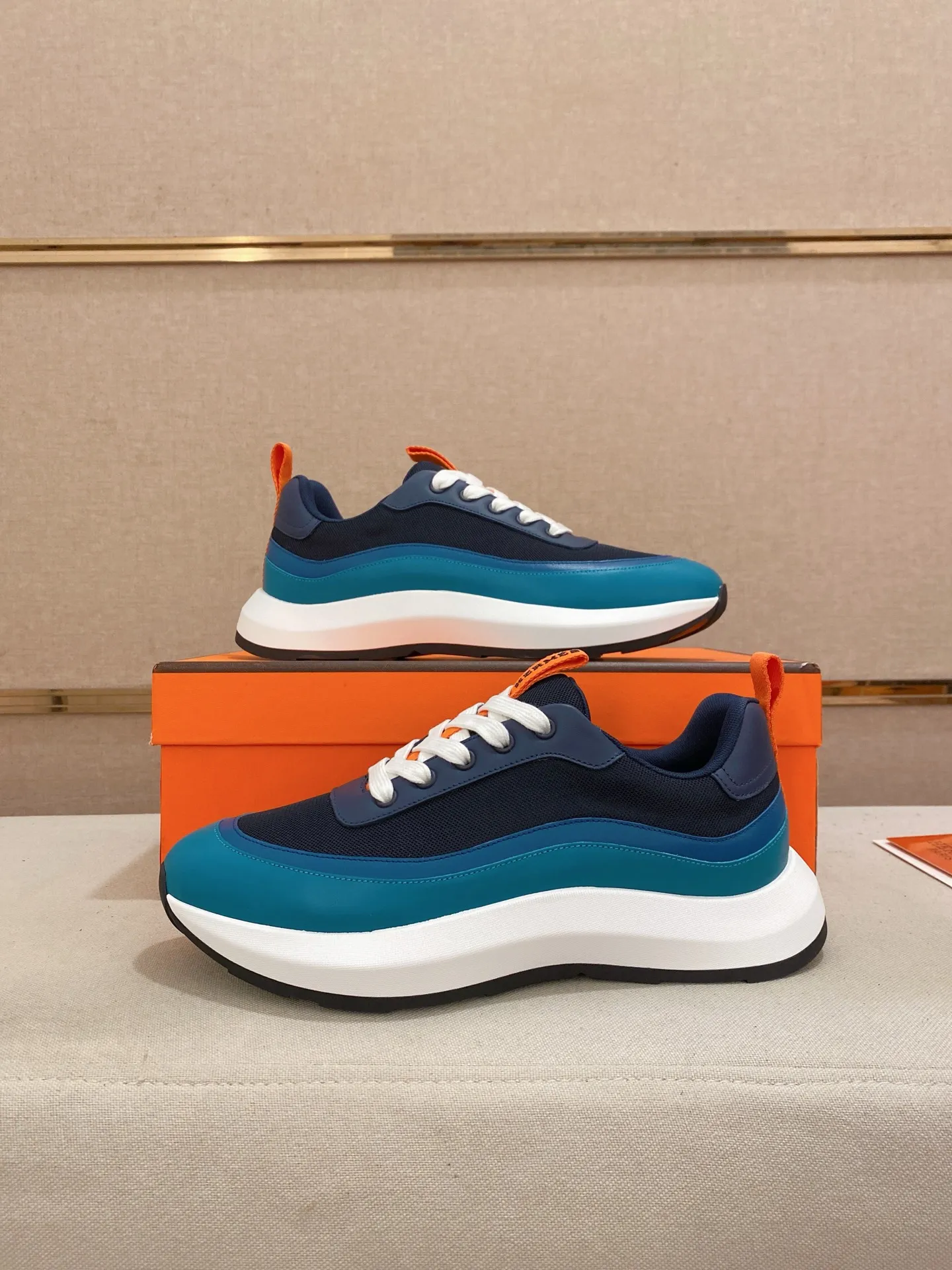 Men's clothing and shoes💰: 620💰《HERMES》【Classic Original Version】Hermès; Top 🔝 Purchasing Agency 🔍🔍Men's latest 🇺🇸 counters are on sale simultaneously, original imported from Italy ▲▲Silk cowhide with breathable fabric ▲▲ (high-end and expensive Qi·Grade) Exquisite workmanship (Italian 🇮🇹Imported water-dyed 🐂cowhide lining) Sole: Original sole provided by the original factory, ⚠️Exclusive double-layer activity·TPR·Rubber·Combined molded outsole; Super·comfortable·wear-resistant·non-slip·environmental protection The real thing is more beautiful if you take the real thing (high quality, follow the order), you can enter and exit the counter at will * Number of yards: 38·39·40·41·42·43·44# (can be customized 45.)